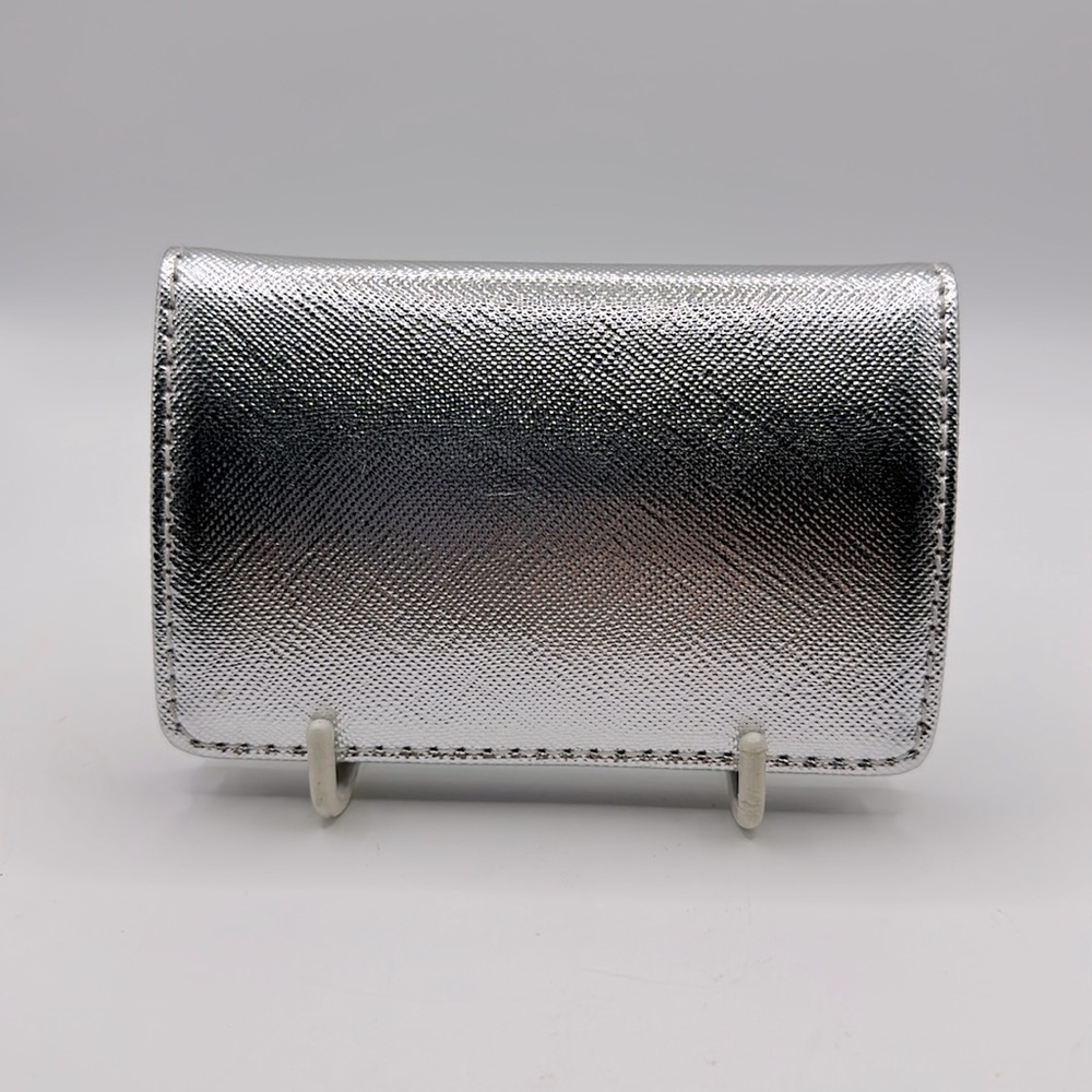 Card Holder-Excellent Condition-Silver w/brown velvet interior-magnetic closure